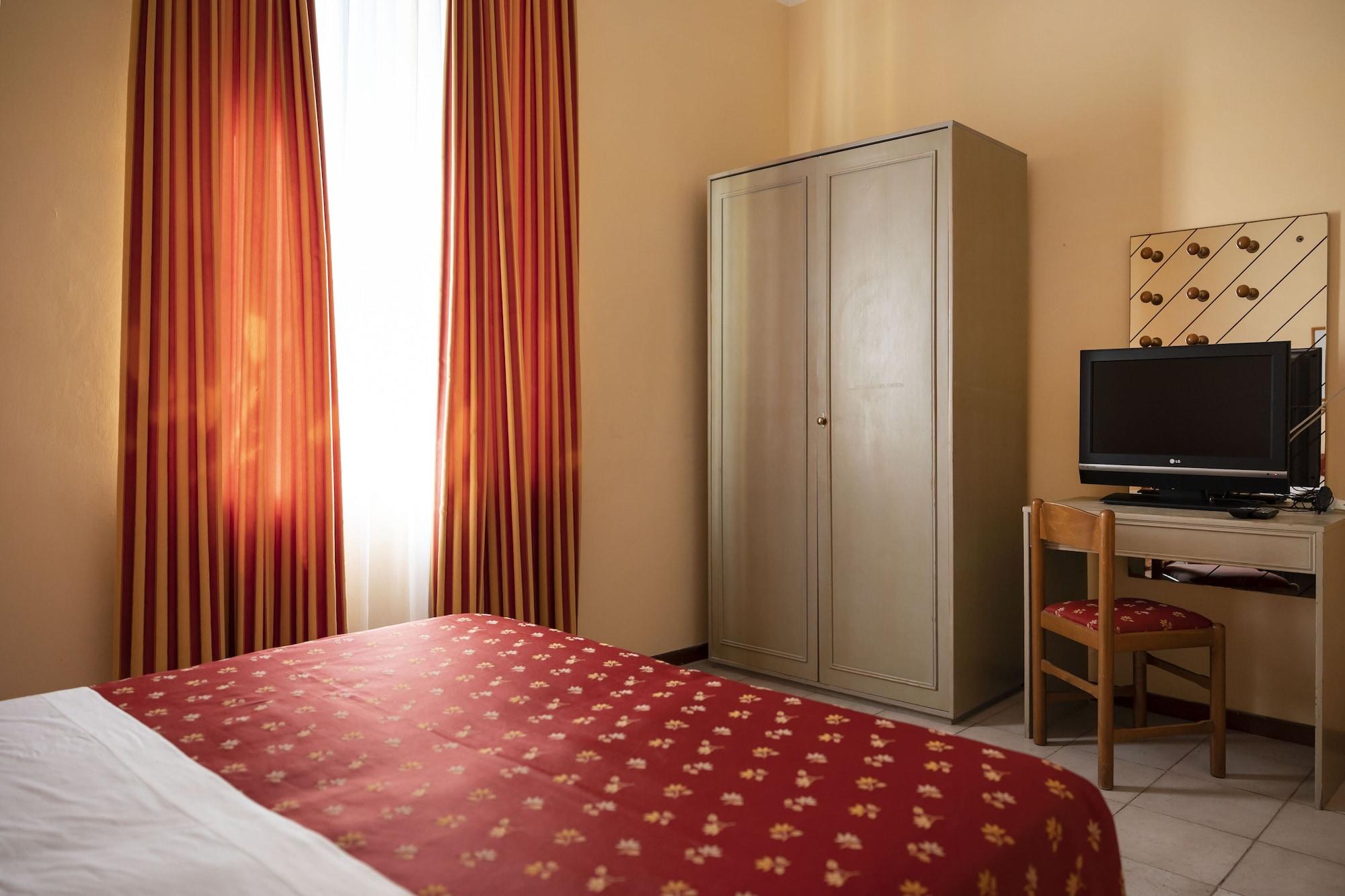Hotel Villa Margherita ลาดิสโปลี ภายนอก รูปภาพ